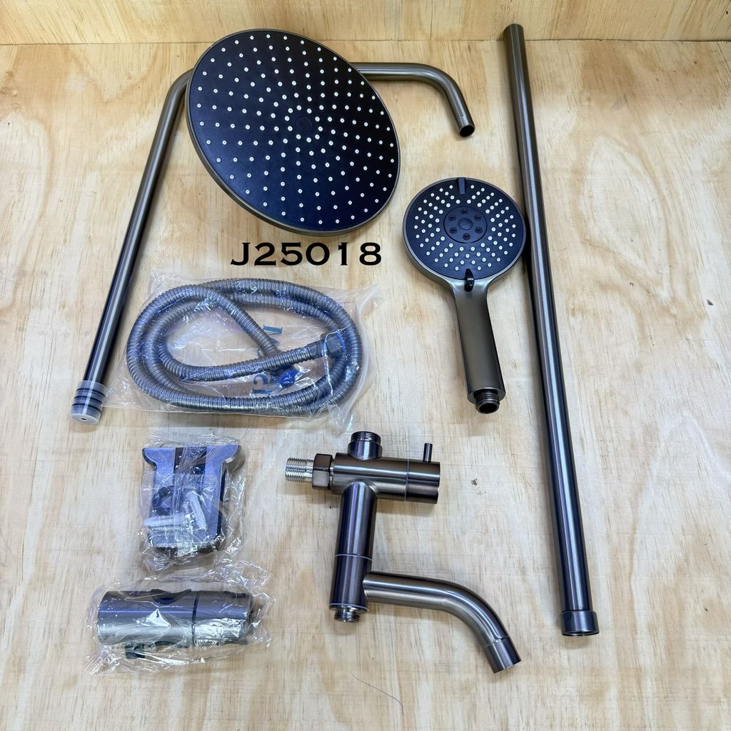 J25018